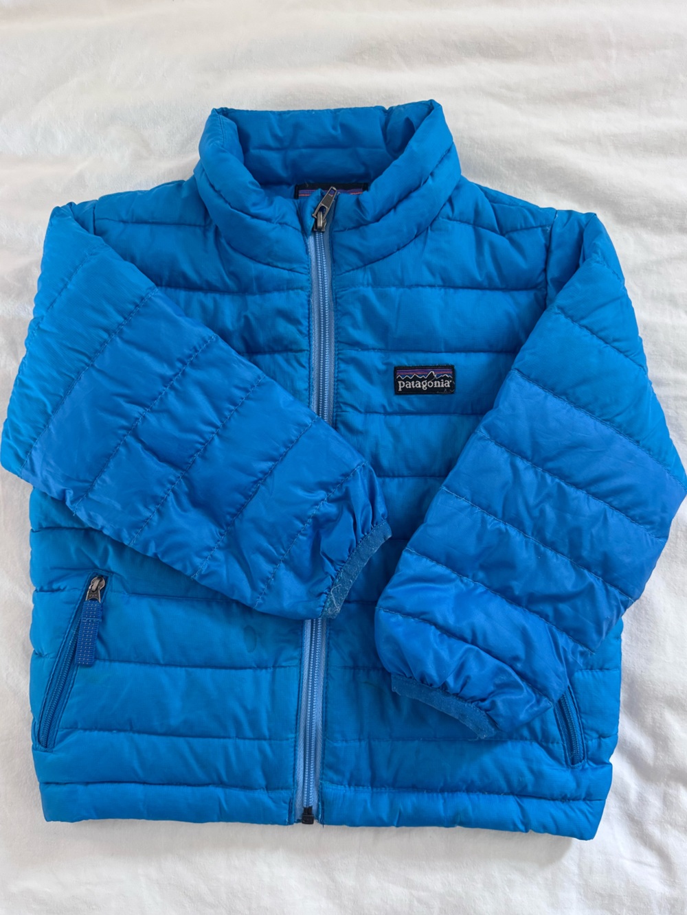 Patagonia 2T toddler down sweater jacket w/ zip pockets • cerulean blue